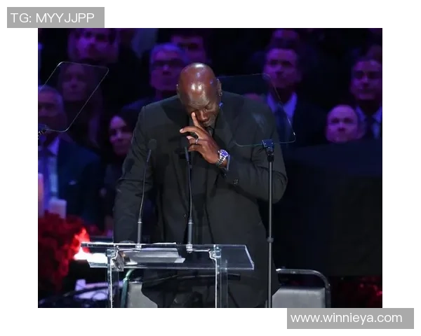 足球界球星泪洒赛场悼念科比的伟大与精神永存