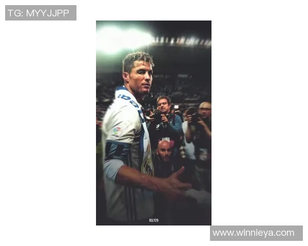 全球最帅足球球星前十名盘点 哪些足球巨星不仅踢得好还颜值爆表 全球最帅足球球星前十名盘点 哪些足球巨星不仅踢得好还颜值爆表