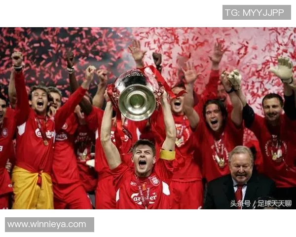 从绿茵传奇到球队荣耀解析当代足球球星与豪门俱乐部的崛起之路